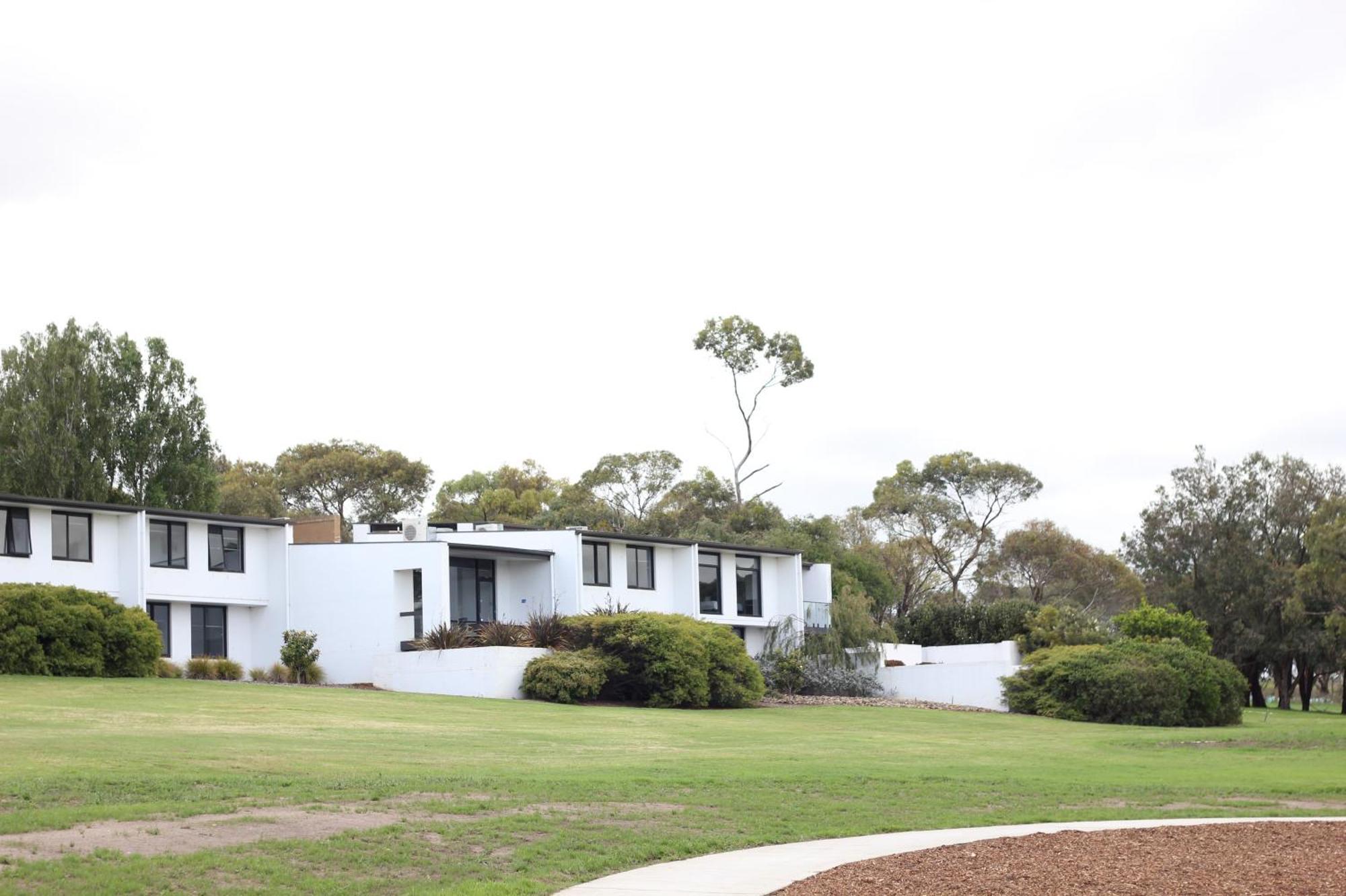 Hotel Waurn Ponds Estate Extérieur photo